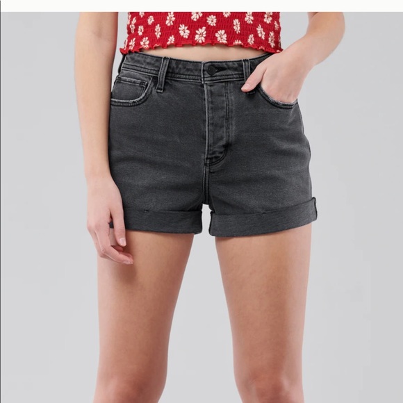 **SOLD**Hollister Dark Grey Mom Short Size 7 - Picture 7 of 9